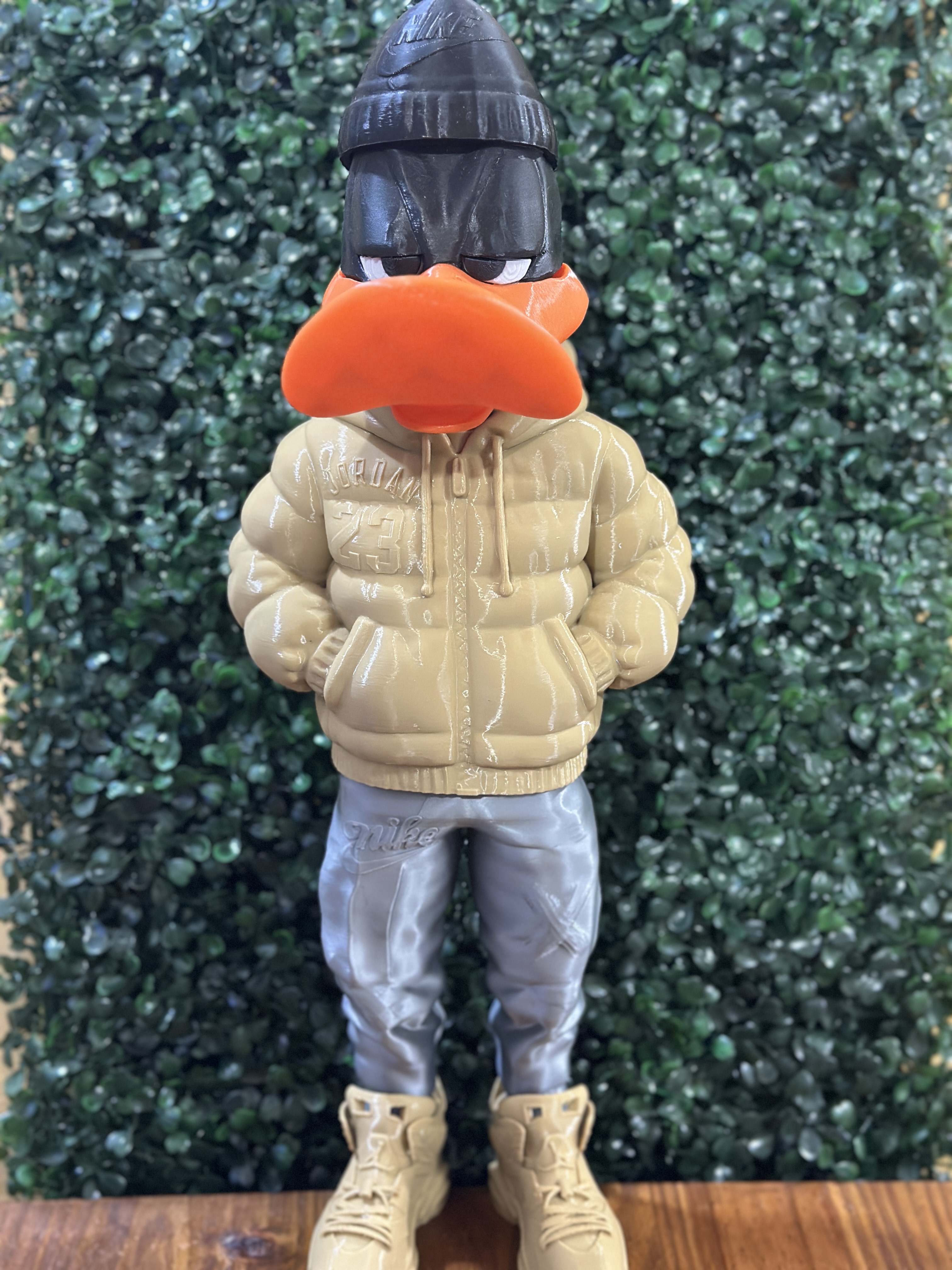 Figura Pato Lucas Drip / Streetwear Beige y Gris 3D 🦆🔥👟💥